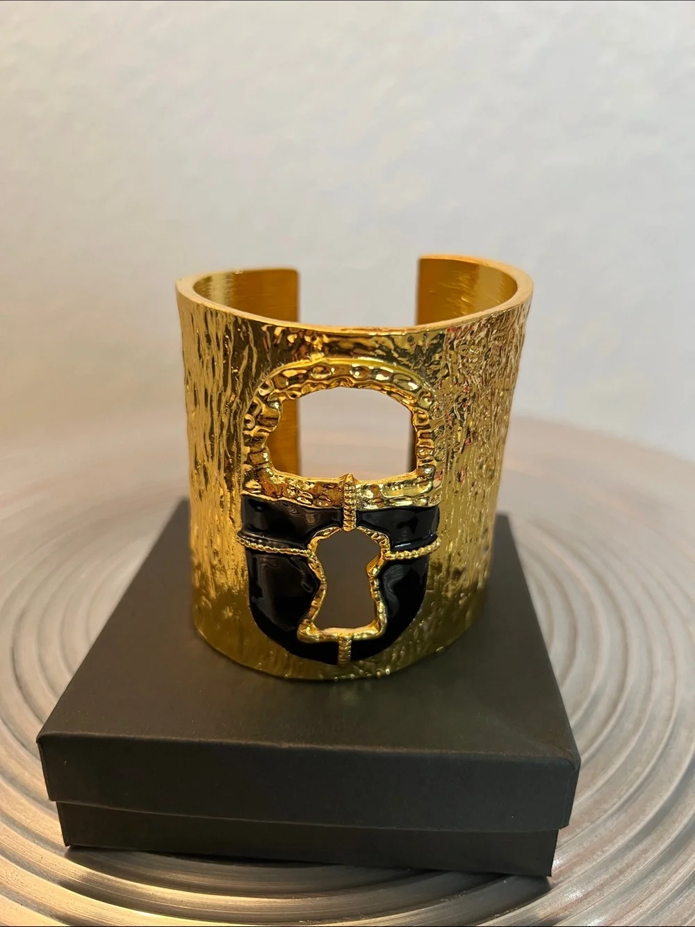 MAISON VERROU Claire Abstract Gold textured  Cuff Bracelet with Black Enamel.
